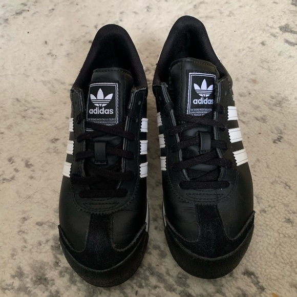 Adidas Samoas - Picture 1 of 3